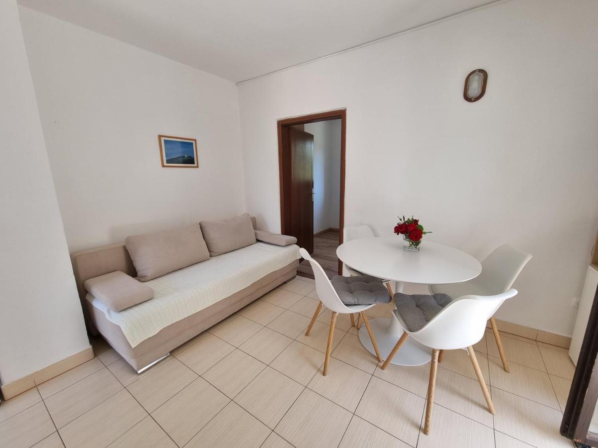 Apartment Marina Porat  Bagian luar foto