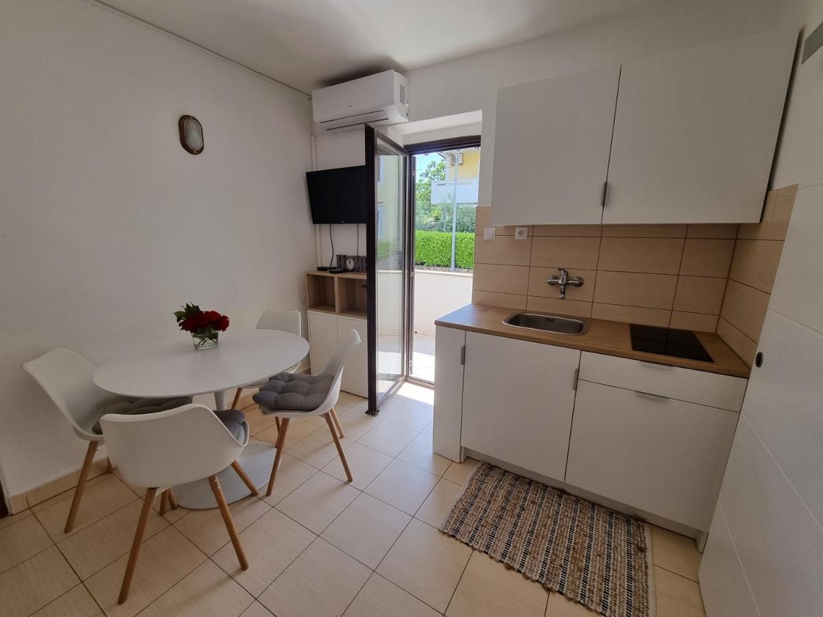 Apartment Marina Porat  Bagian luar foto
